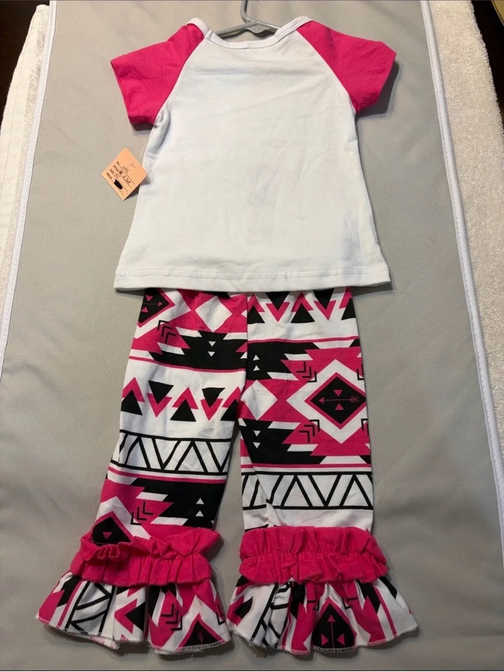 Girls Pink Arrow Print Matching Set - Unknown Brand